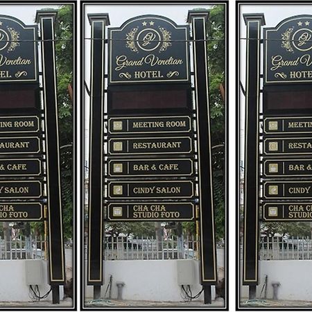 Grand Venetian Hotel Bandar Lampung Exterior photo