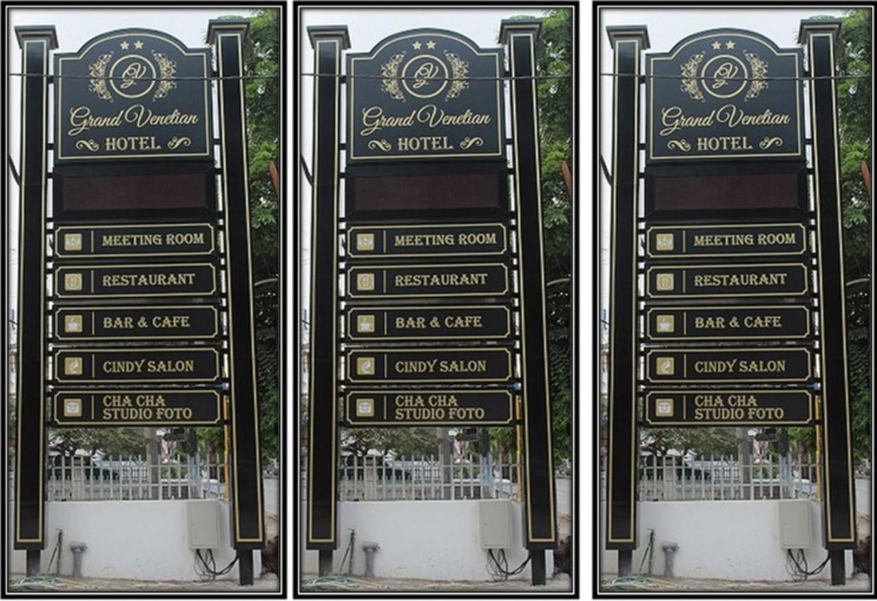 Grand Venetian Hotel Bandar Lampung Exterior photo