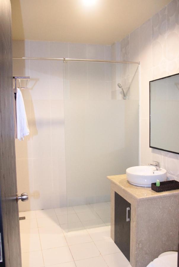 Grand Venetian Hotel Bandar Lampung Exterior photo