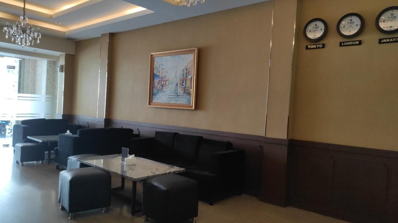 Grand Venetian Hotel Bandar Lampung Exterior photo