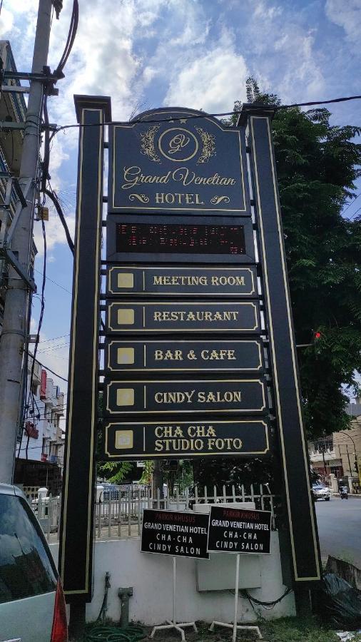 Grand Venetian Hotel Bandar Lampung Exterior photo